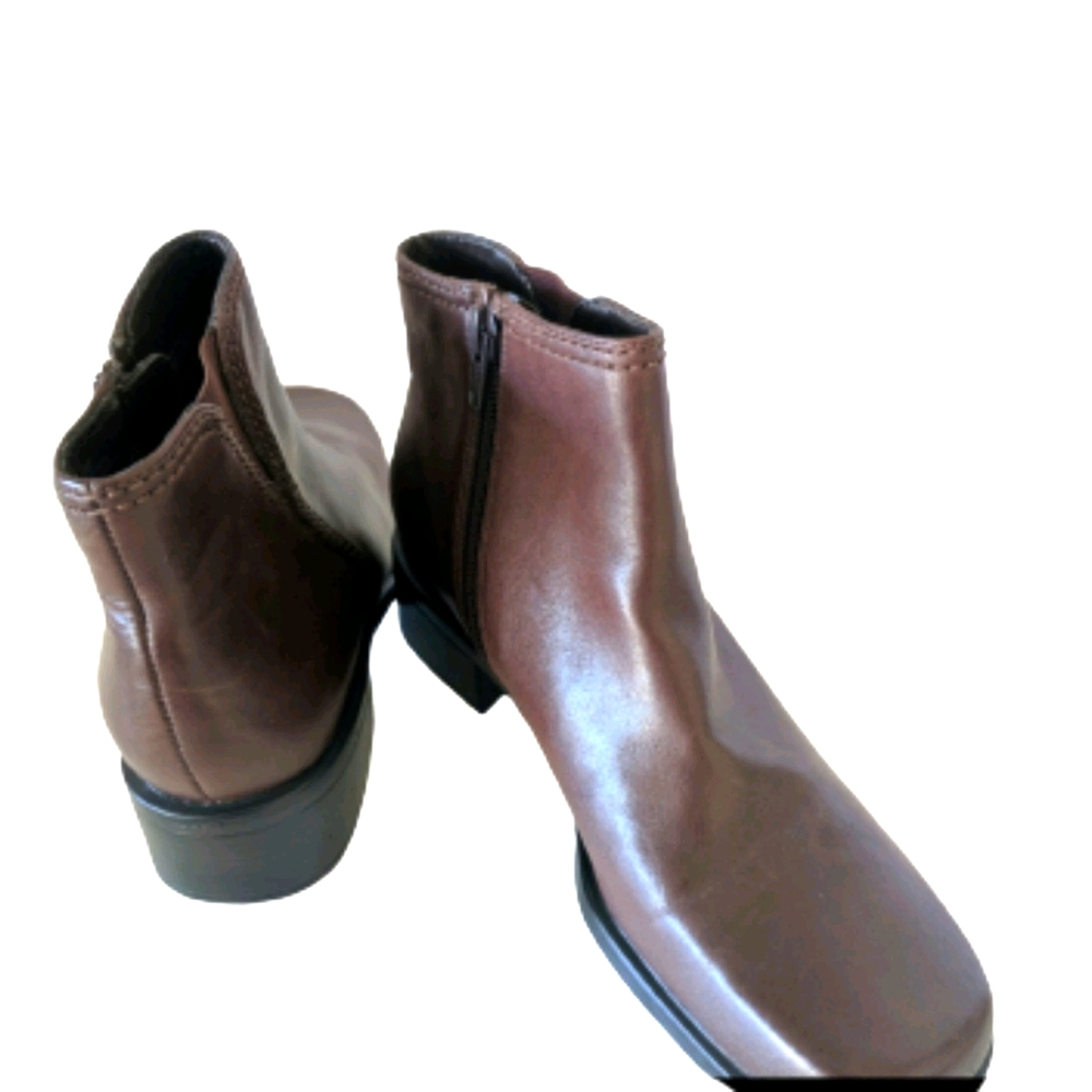Chelsea Gore Leather Zip Ankle Boot Side